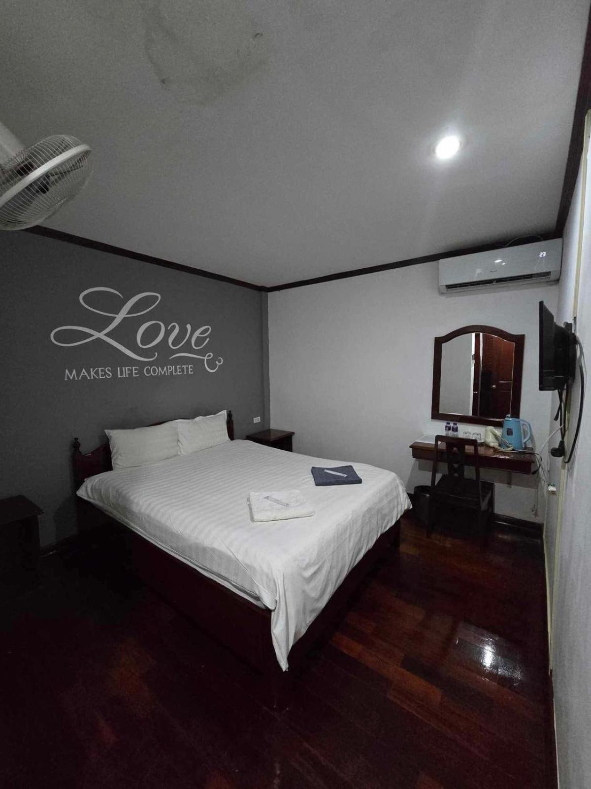 Davika Hotel Vientiane Extérieur photo